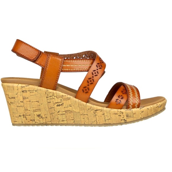 Skechers Shoes - 🇺🇸BOGO Skechers Beverlee Comfort Sandal